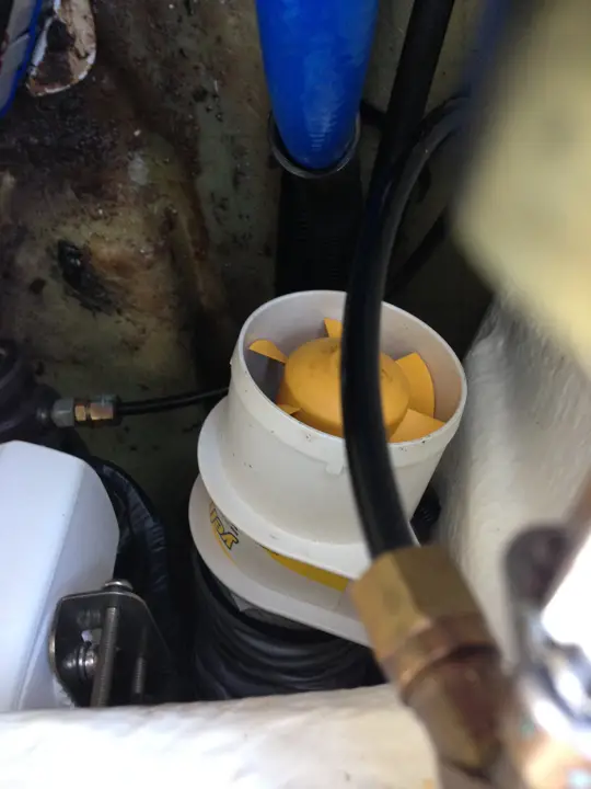 Baş pervanesi (bow thruster) elektrik motoru