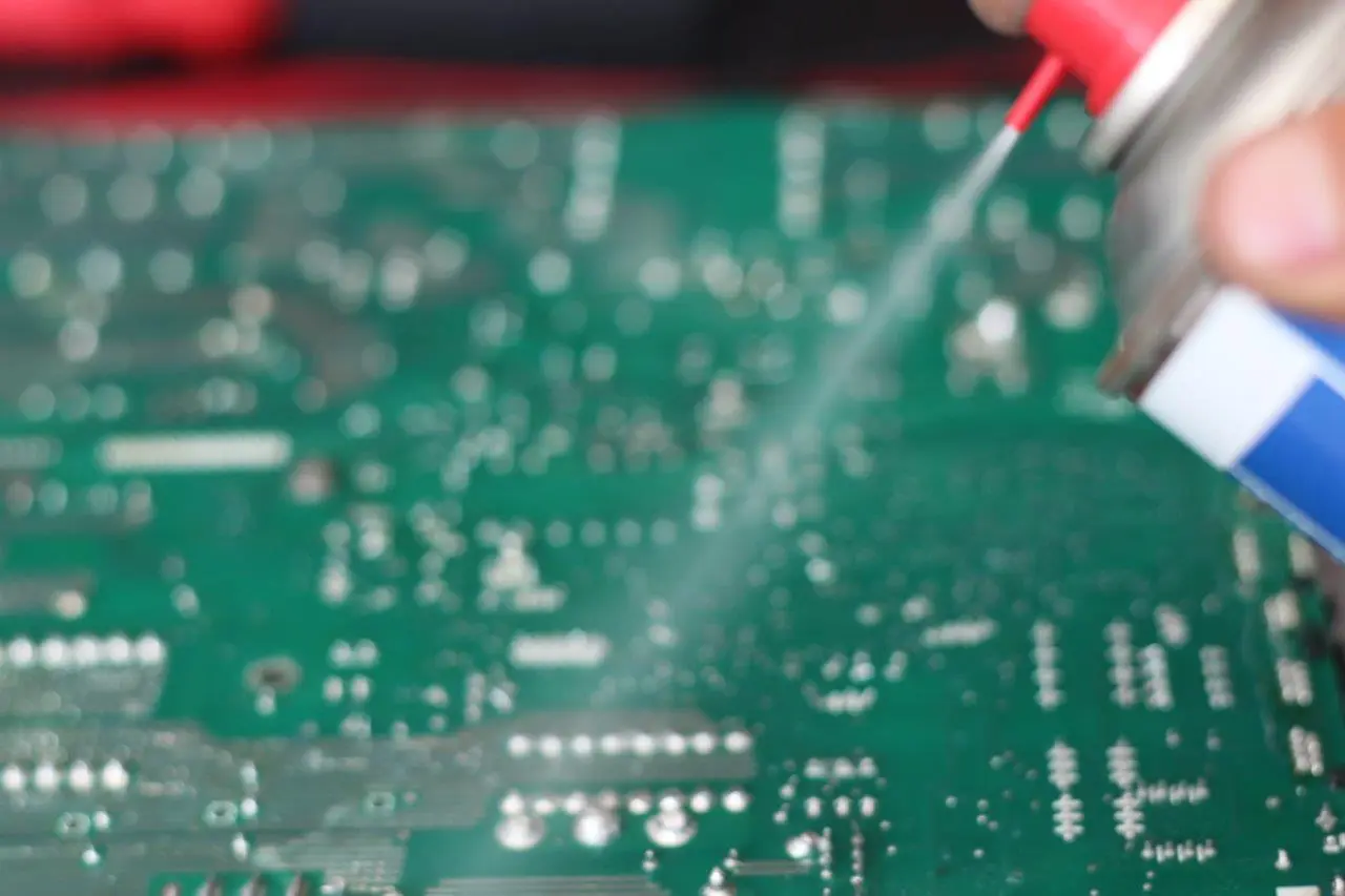 Elektronik ve elektrik bağlantılarında korozyon koruma uygulaması