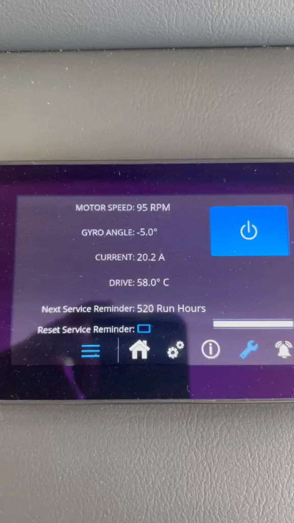 Seakeeper kontrol ekranında gyro devri ve açı değerleri